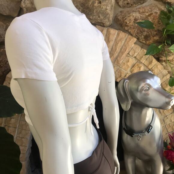 H & M Divided White Short Sleeve Crop Top with Tie Back Women's Size Small - Picture 3 of 6